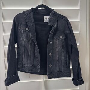 Zara Washed Black Denim Jacket with Distressed Hem
